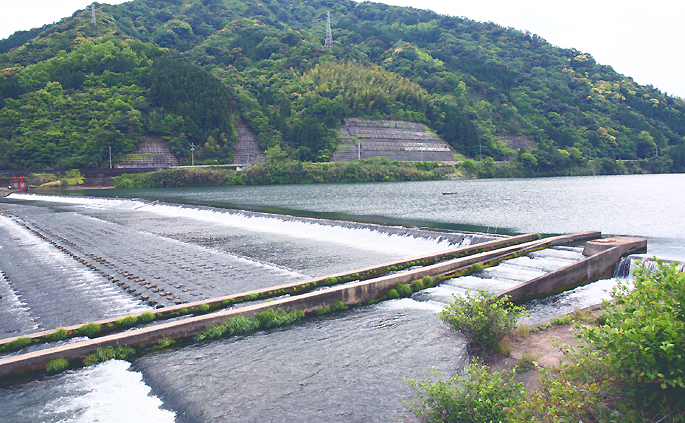 岩熊井堰 岩熊井堰