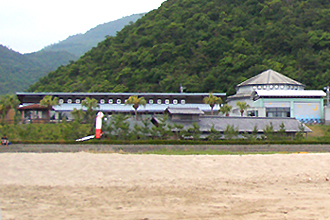 ビーチから見た道の駅北浦