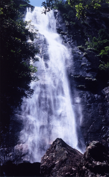 行縢の滝