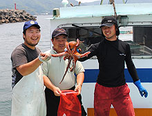 あなたのタコかごで漁をするのは、この漁師さんたちです